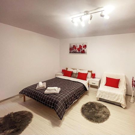 Buzz Apartment كلوج-نابوكا المظهر الخارجي الصورة