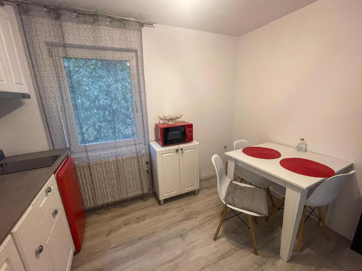 Buzz Apartment كلوج-نابوكا المظهر الخارجي الصورة